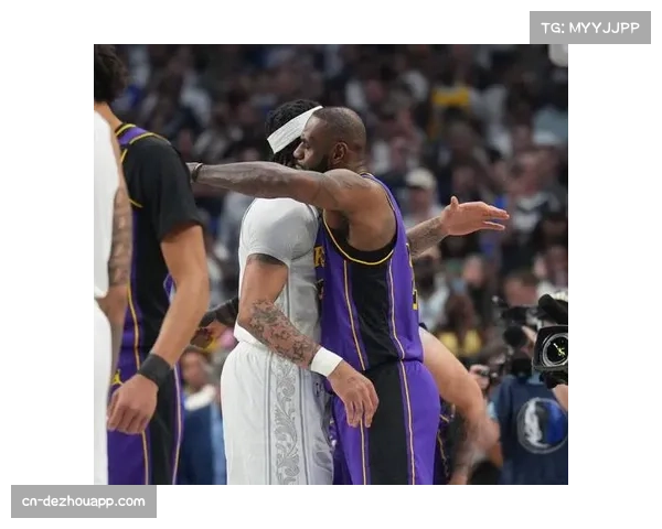 浓眉高效砍下九分难阻颓势独行侠第三节发力反超湖人十一分